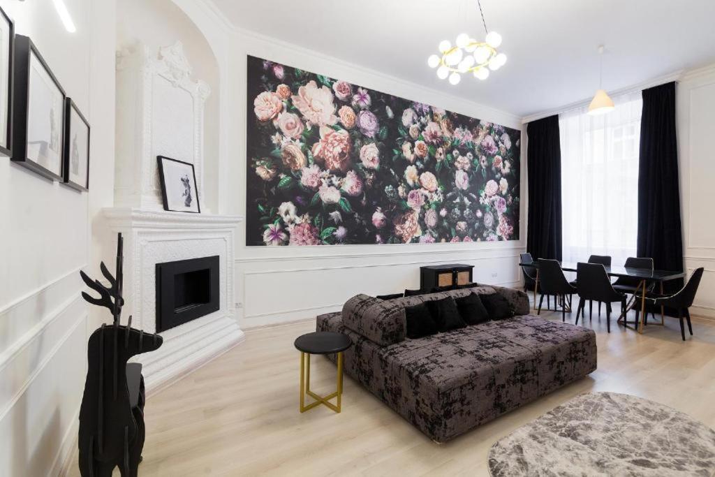 Leogrand Apartments On Lychakivska 3 Λβιβ Εξωτερικό φωτογραφία