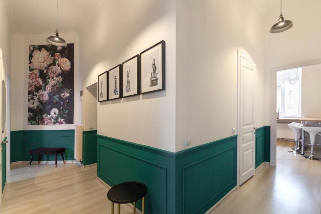 Leogrand Apartments On Lychakivska 3 Λβιβ Εξωτερικό φωτογραφία